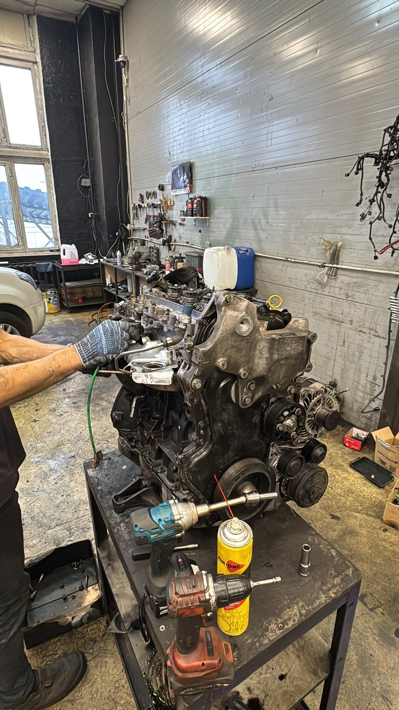 Renault Trafic 3 1.6 dci. R9M_1