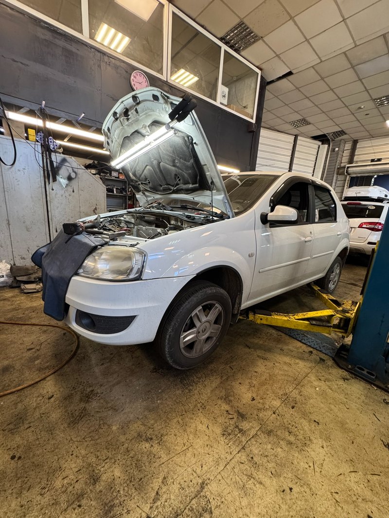 Renault Logan. 1.6 k4m_5