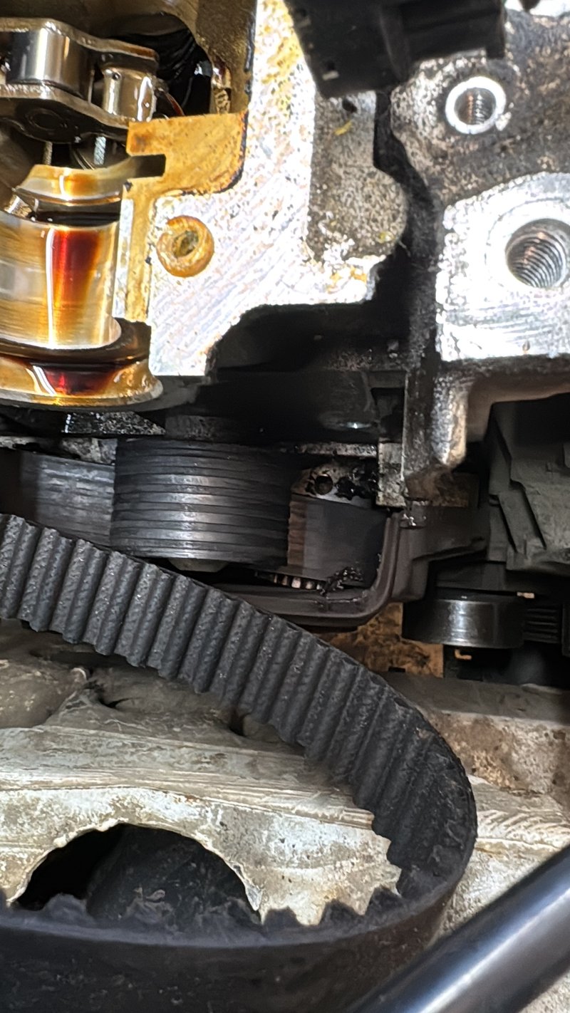 Renault Logan. 1.6 k4m_6